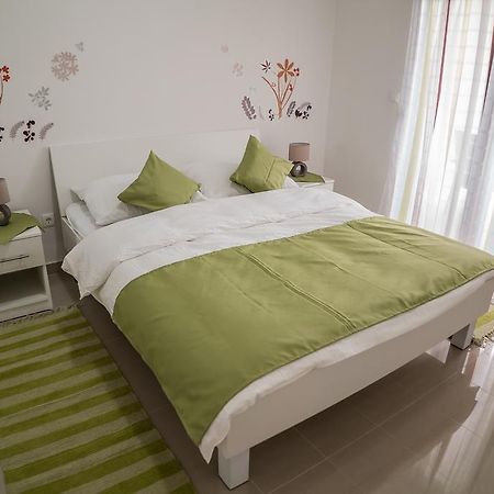 Apartments Malina Vir Exterior foto